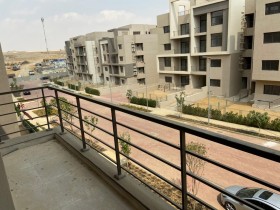 Upper Apartment 204 M2 For Sale At Fifth Square New Cairo شقة علوية للبيع 204 متر في كمبوند فيفث سكوير القاهرة الجديدة.jpg