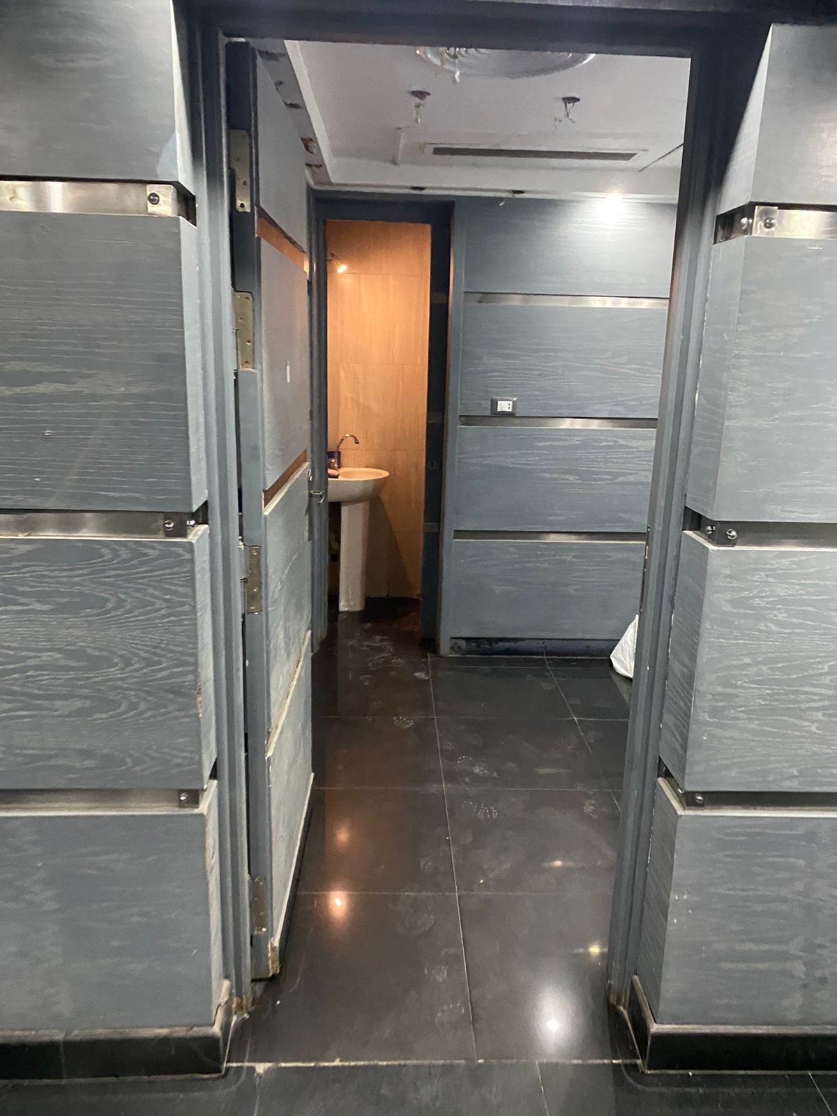 Prime Location Finished Shop 30 Sqm For Rent At Masr El Gedida محل تشطيب رائع بموقع مميز 30 متر للايجار في مصر الجديدة.jpg